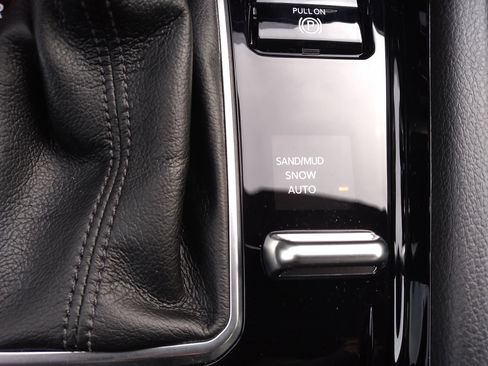 New 2026 Jeep Compass Limited image 30