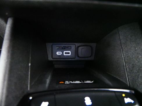 Used 2023 Chevrolet Bolt EUV LT w/ Convenience Package FWD image 30