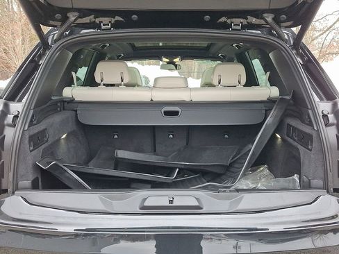 Used 2022 BMW X5 M50i w/ Executive Package image 33