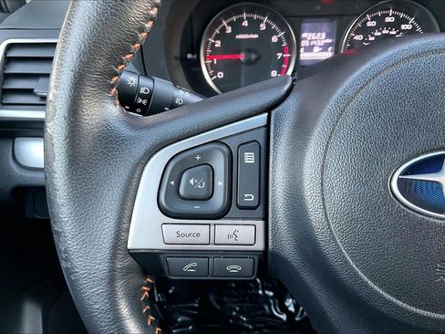 Used 2016 Subaru Crosstrek 2.0i Premium image 10