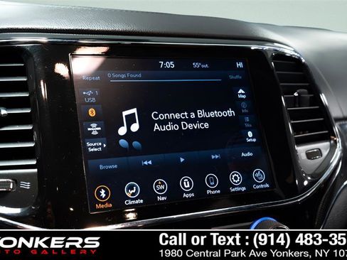 Used 2021 Jeep Grand Cherokee SRT image 42