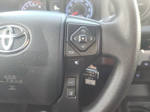 Used 2022 Toyota Tacoma SR image 45