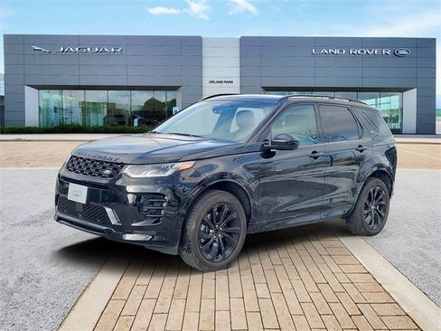 Used 2025 Land Rover Discovery Sport Dynamic SE image 1