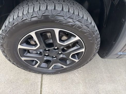 Used 2021 Jeep Compass Trailhawk image 16