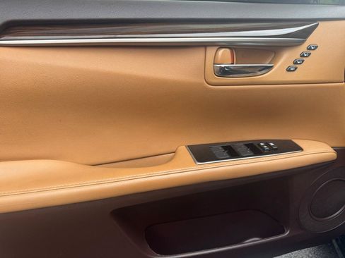 Used 2017 Lexus ES 350 w/ Navigation System Package FWD image 23
