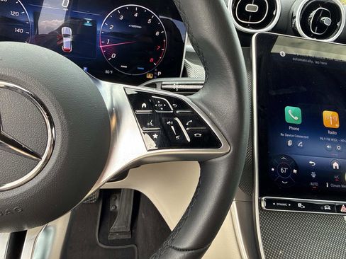 Used 2025 Mercedes-Benz GLC 300 image 31