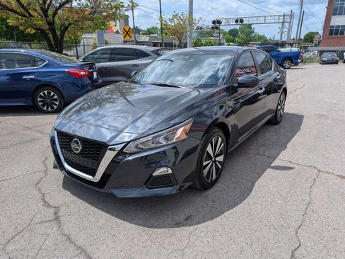 Used 2022 Nissan Altima 2.5 SV FWD image 3