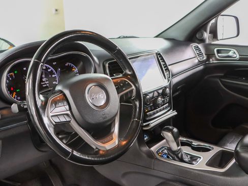 Used 2021 Jeep Grand Cherokee Limited image 23