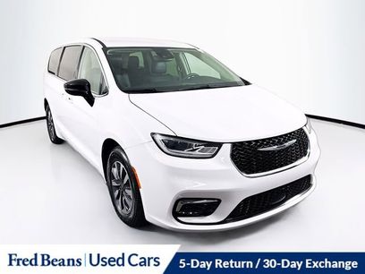 Used 2024 Chrysler Pacifica Limited