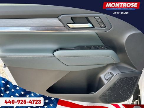 New 2026 GMC Terrain AT4 w/ Technology Package II AWD/4WD image 9