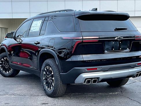 New 2026 Chevrolet Traverse Z71 w/ Enhanced Driving Package image 3