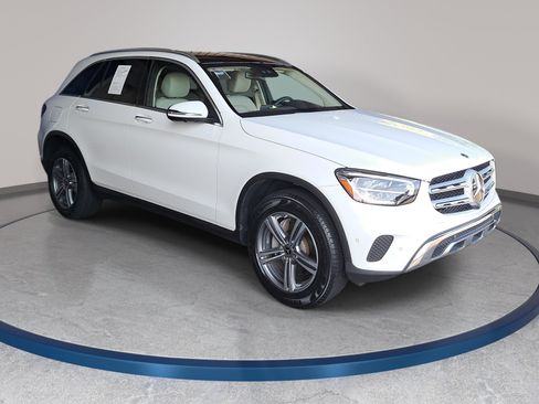 Certified 2022 Mercedes-Benz GLC 300 image 4