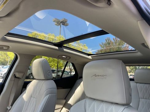 Used 2023 Buick Envision Avenir FWD image 26