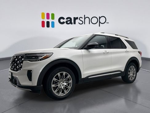 Used 2025 Ford Explorer Platinum image 1