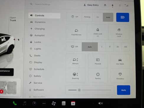 Used 2023 Tesla Model Y Long Range image 30