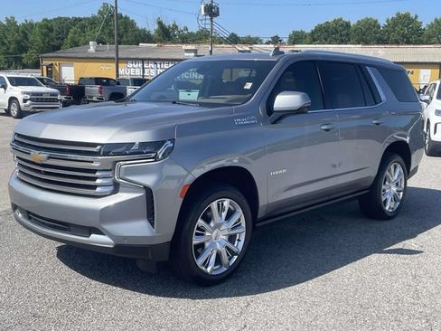 Used 2024 Chevrolet Tahoe High Country AWD/4WD image 10