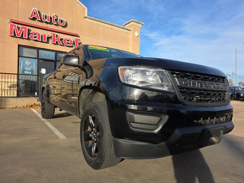 Used 2016 Chevrolet Colorado LT w/ Midnight Edition image 3