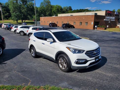 Used 2017 Hyundai Santa Fe Sport AWD/4WD image 3