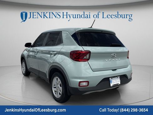 New 2026 Hyundai Venue SE FWD image 7