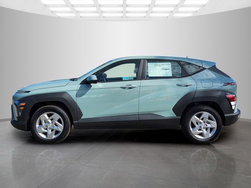 New 2026 Hyundai Kona SE image 4
