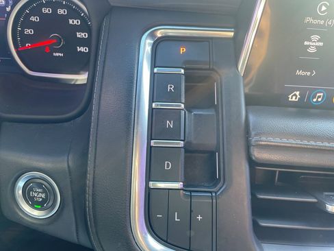 Used 2021 Chevrolet Tahoe Z71 w/ Z71 Off-Road Package image 30