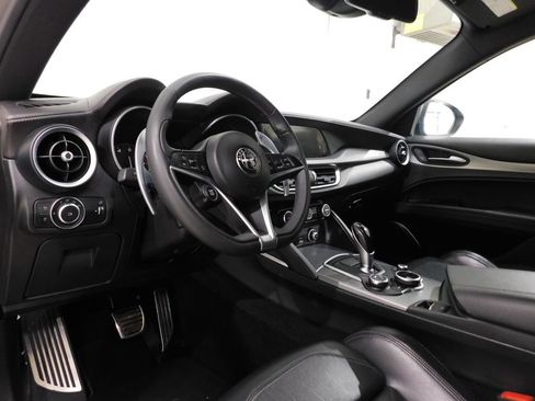 Used 2019 Alfa Romeo Stelvio Ti Sport AWD/4WD image 32