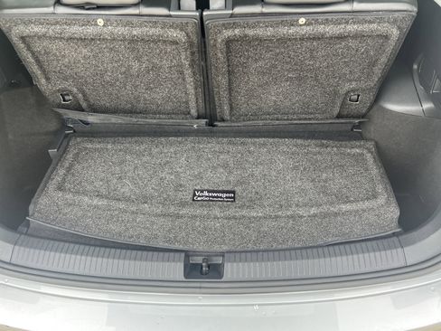 Certified 2022 Volkswagen Tiguan SE w/ Panoramic Sunroof Package image 32