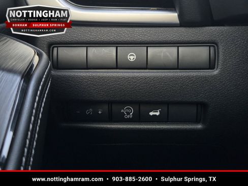 Used 2024 Nissan Rogue SL FWD image 18