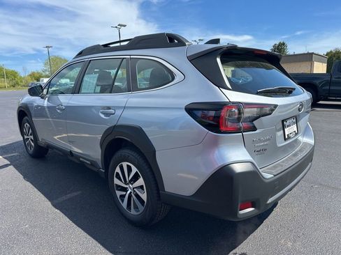 Used 2024 Subaru Outback w/ Popular Package #1A AWD/4WD image 3