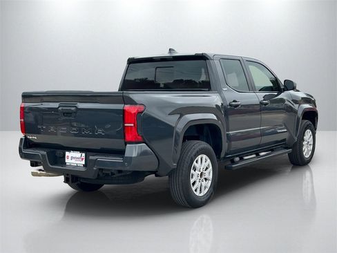 Used 2025 Toyota Tacoma SR5 image 5