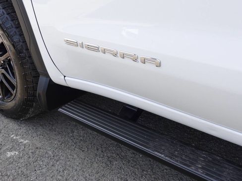 Used 2023 GMC Sierra 1500 Pro w/ Graphite Edition AWD/4WD image 13