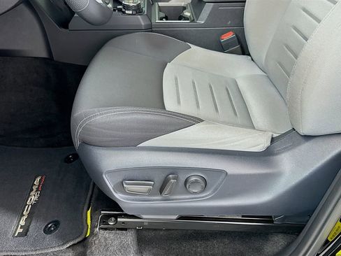 Used 2025 Toyota Tacoma TRD Off-Road w/ TRD Off Road Upgrade Package image 19