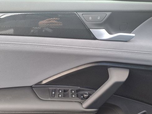 New 2026 Volkswagen Tiguan SE R-Line image 13