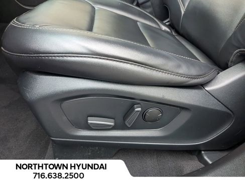 Used 2023 Ford Explorer XLT w/ Equipment Group 202A AWD/4WD image 30
