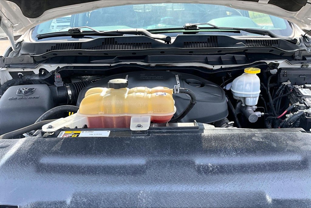 Used 2018 RAM 1500 Laramie AWD/4WD image 10