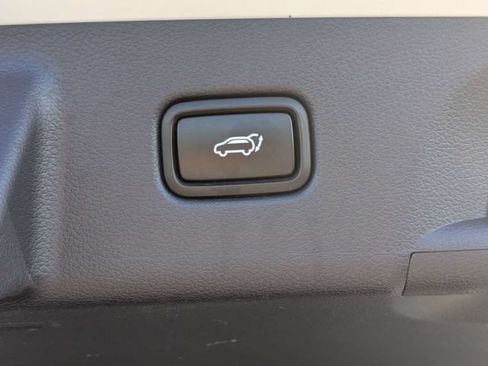 Used 2022 Hyundai Palisade SEL w/ 8P Bench Seat Package AWD/4WD image 13
