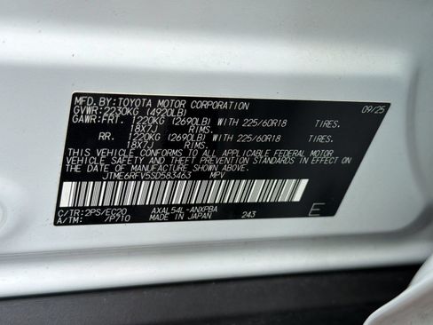 Used 2025 Toyota RAV4 XSE w/ Weather Package AWD/4WD image 26