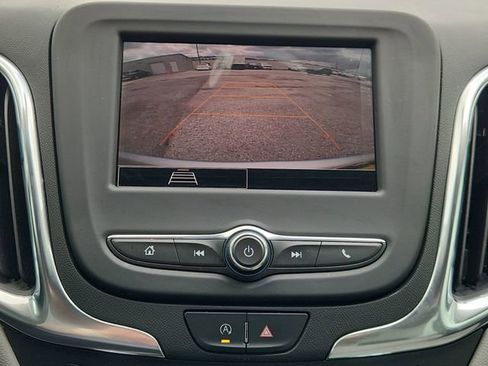 Used 2022 Chevrolet Equinox LS FWD image 14