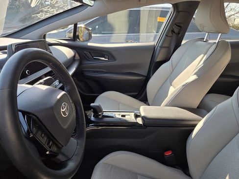 Used 2024 Toyota Prius XLE image 5