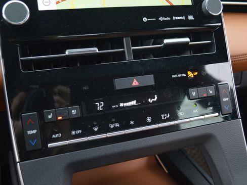 Used 2020 Toyota Avalon Limited w/ Advanced Safety Package image 22