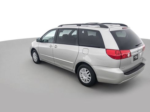 Used 2007 Toyota Sienna LE FWD image 7