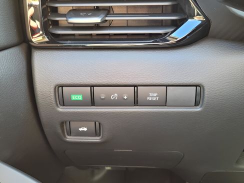 New 2025 Nissan Sentra SV image 16