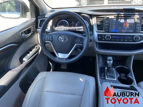 Used 2016 Toyota Highlander Limited Platinum AWD/4WD image 33