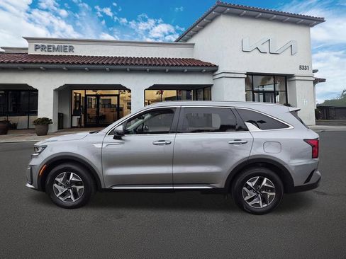 Used 2021 Kia Sorento S FWD image 5
