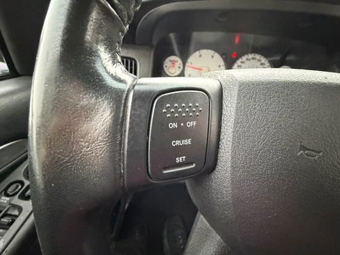 Used 2005 Dodge Ram 2500 Truck SLT image 31