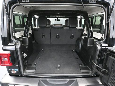 Used 2023 Jeep Wrangler Unlimited Sahara w/ Cold Weather Group image 40