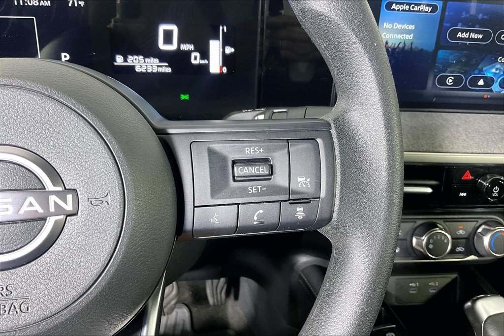 Used 2025 Nissan Kicks SV AWD/4WD image 23