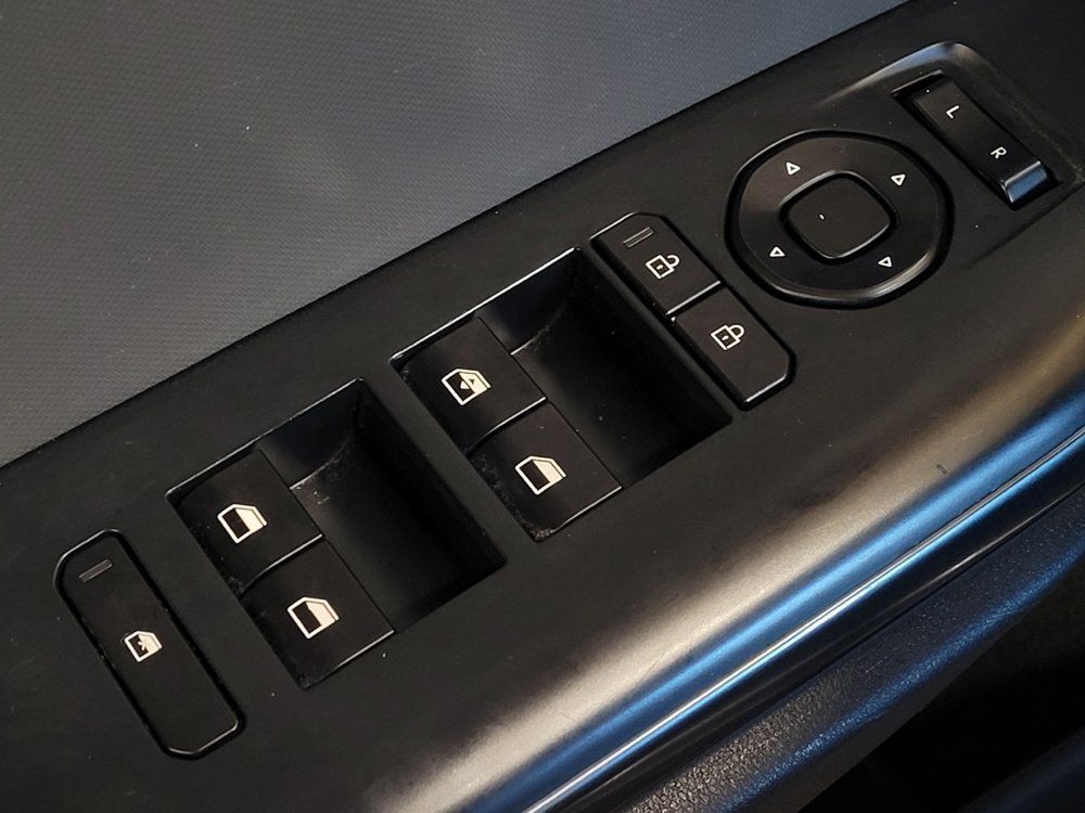 Used 2025 Kia K4 FWD image 27
