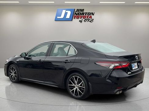 Used 2021 Toyota Camry SE w/ Audio Upgrade Package FWD image 7