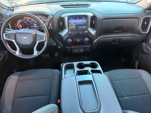 Used 2021 Chevrolet Silverado 1500 LT AWD/4WD image 27